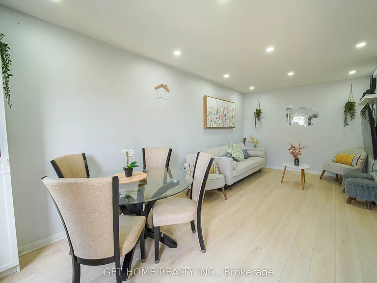38 Suitor Ct — Photo 3