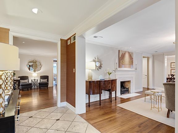 3rd image of 287 Windover Rd