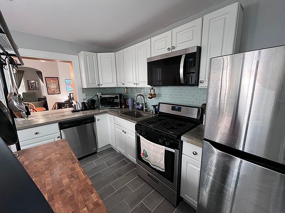 3rd image of 815 Collings Ave APT A
