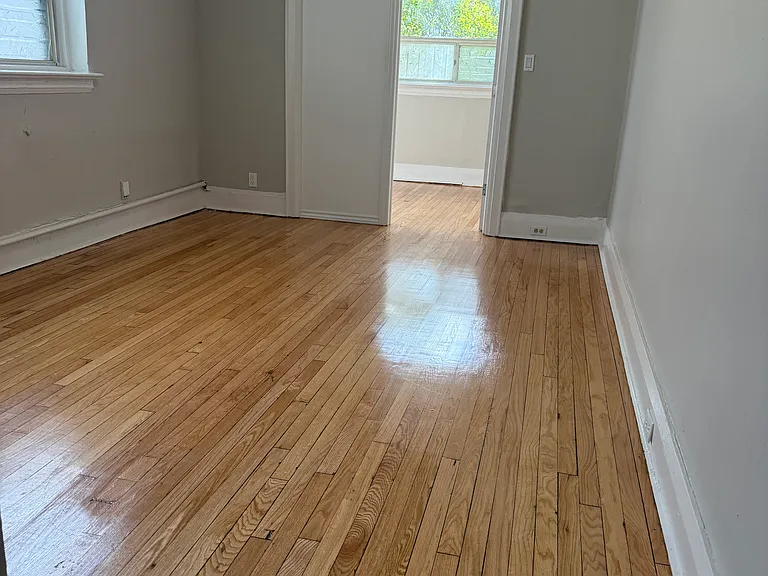 140 Wellesley St E — Photo 5