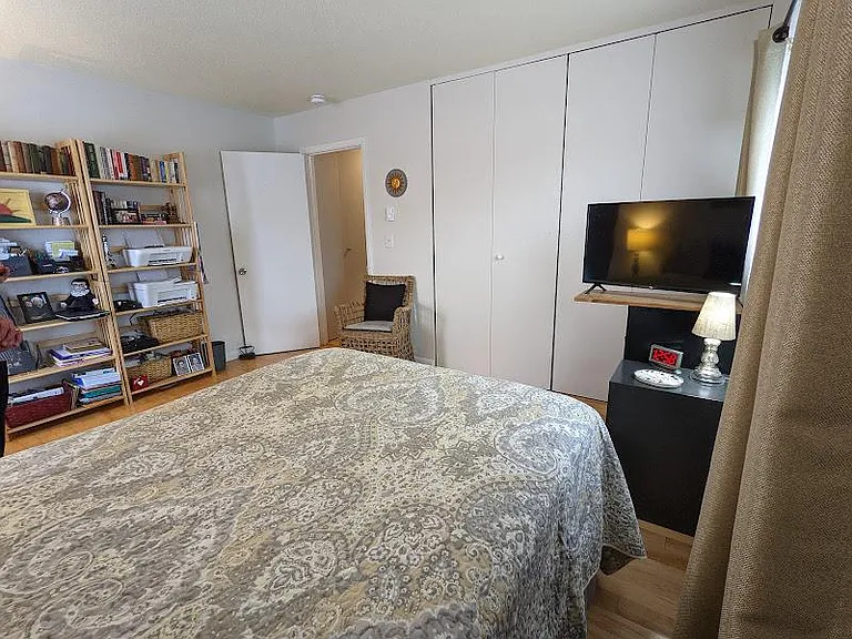 Upstairs bedroom east 1