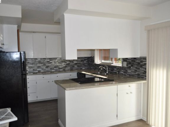 2nd image of 410 NE Province Dr #414