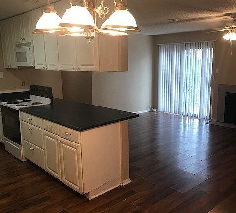 5th image of 1306 Coldwater Dr