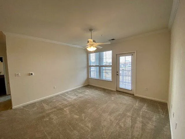 Clairmont at Harbour View Station — Photo 34