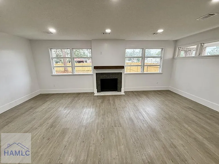 204 N Palm St — Photo 24