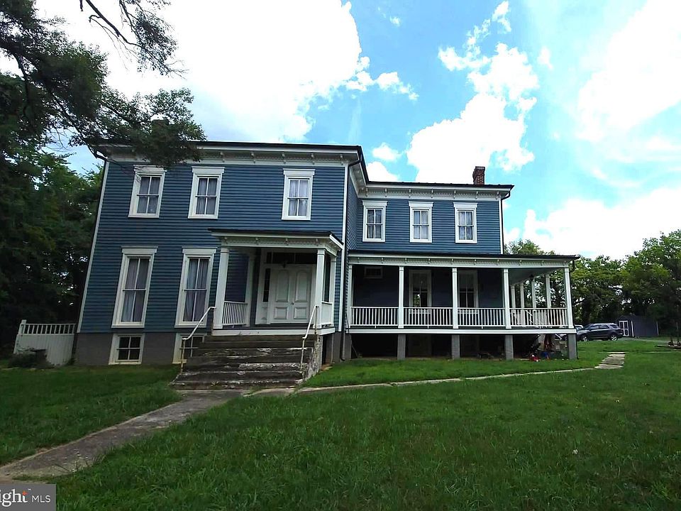 1st image of 1100 Dixon St