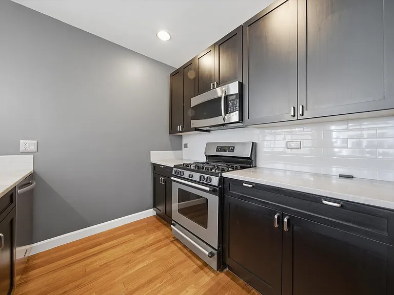920 W Madison St #B4 — Photo 19