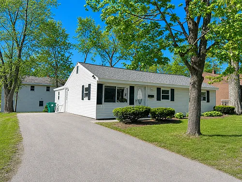 36 Candice St Photo 1