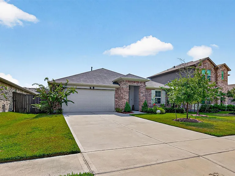 14319 Rain Dr — Photo 4
