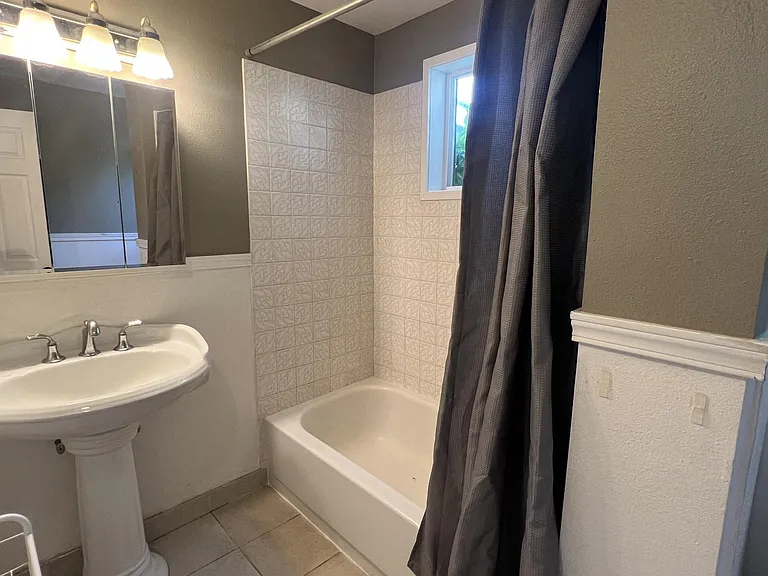 4108 NE Garden Dr #1 — Photo 13