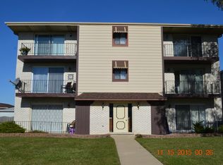 7320 W 85th Pl APT 2B, Bridgeview, IL 60455