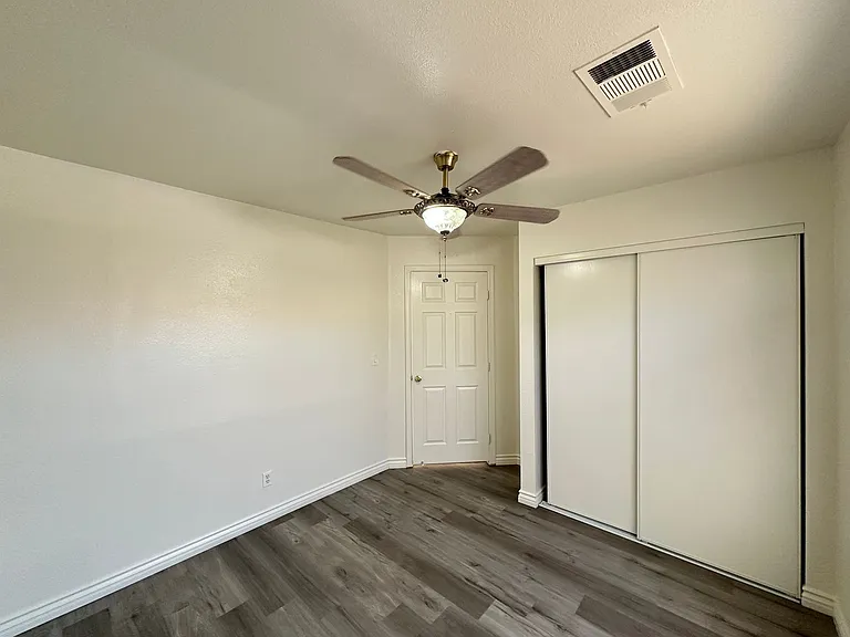 9450 Hanta Ave — Photo 10