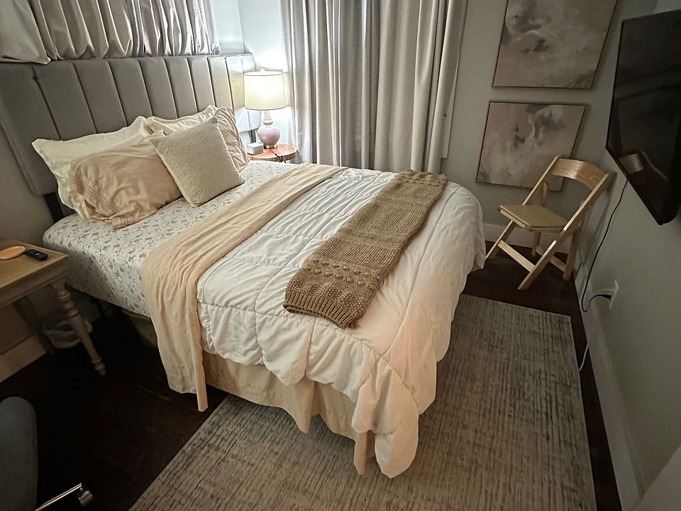 1st image of 535 N Cheyenne Ave #1