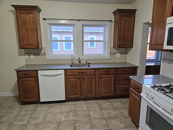 4th image of 24 Chester Rd #2