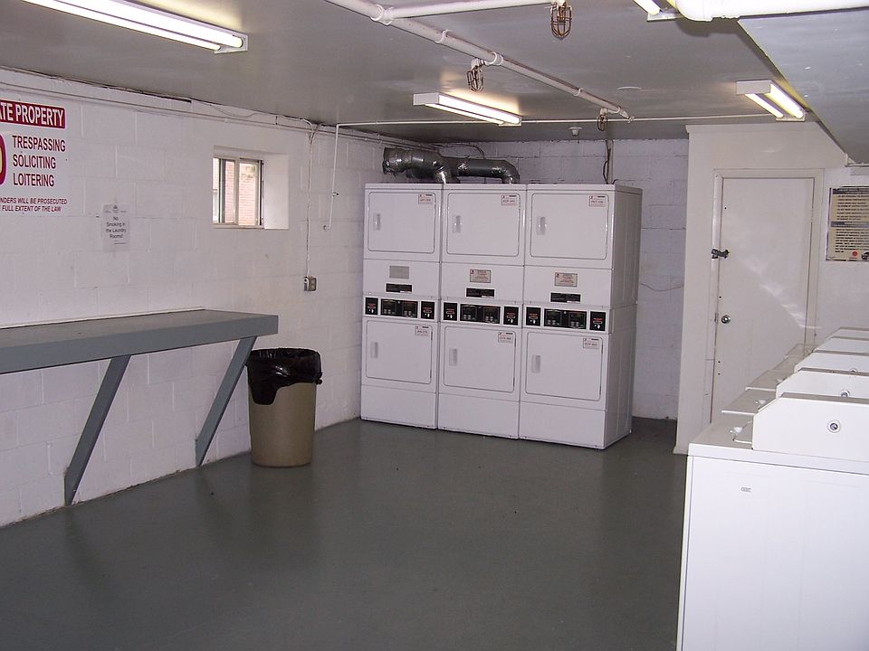 2nd image of 406 Pamela Rd APT A
