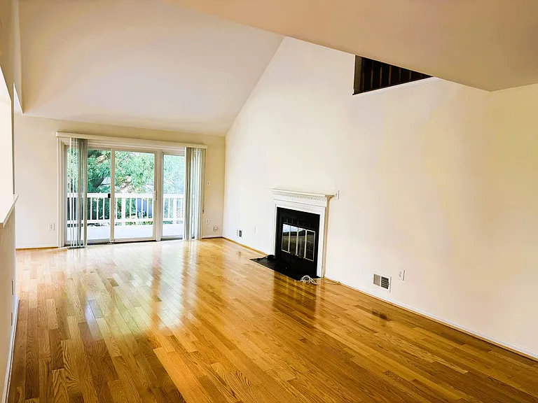4507 Highland Green Ct — Photo 29