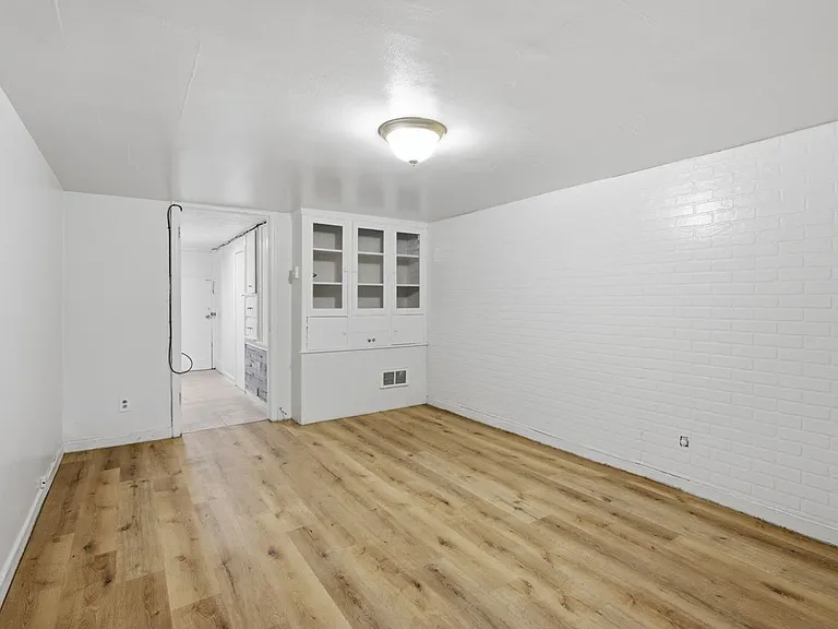 76 W Apricot Ave #2 — Photo 18