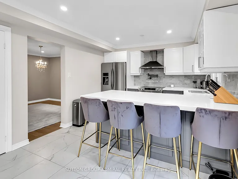 119 McCabe Cres #MAIN 2ND — Photo 21