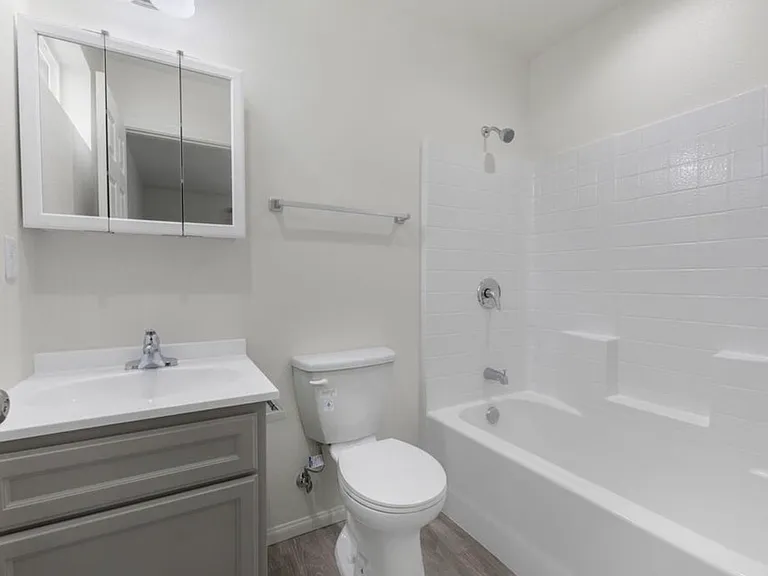 386 E Heil Ave — Photo 10
