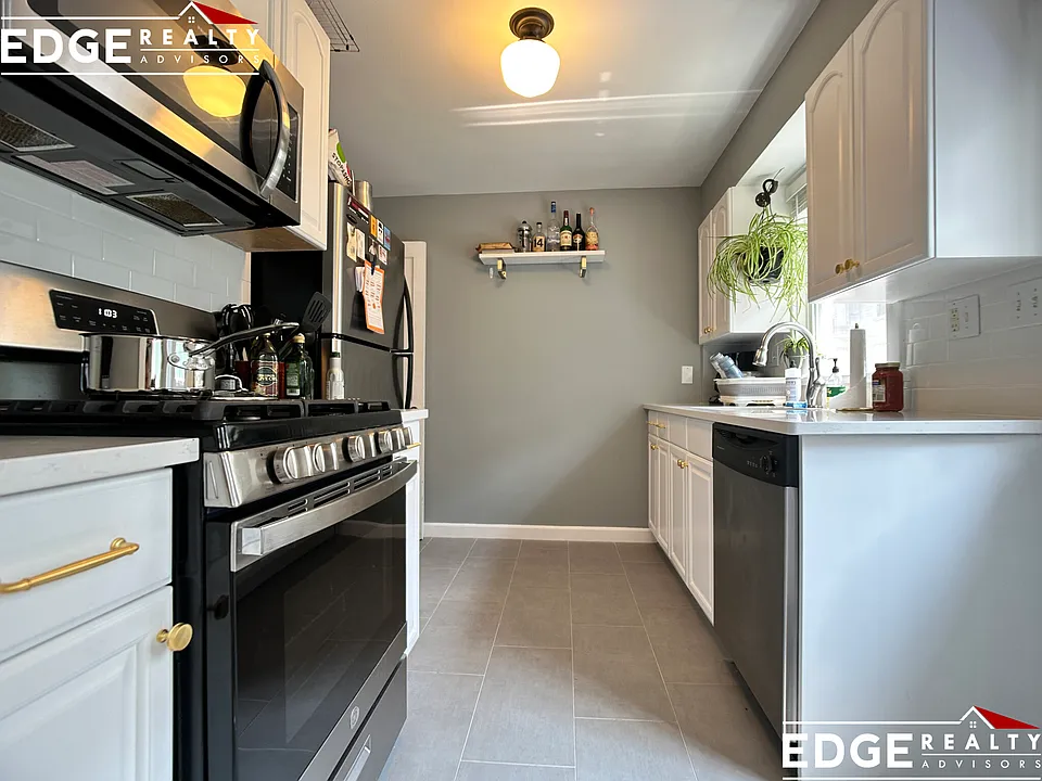 114 Foster Ter #114