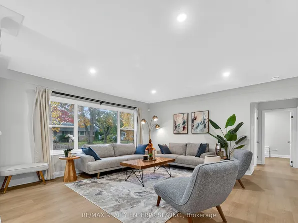 10 Draper Dr, Saint Catharines, ON L2N 2Y5