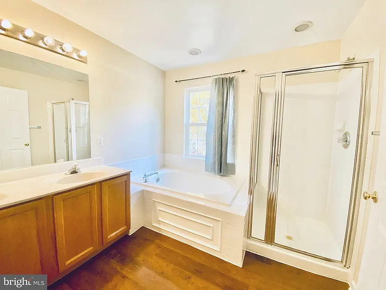 13765 Palmetto Cir — Photo 18