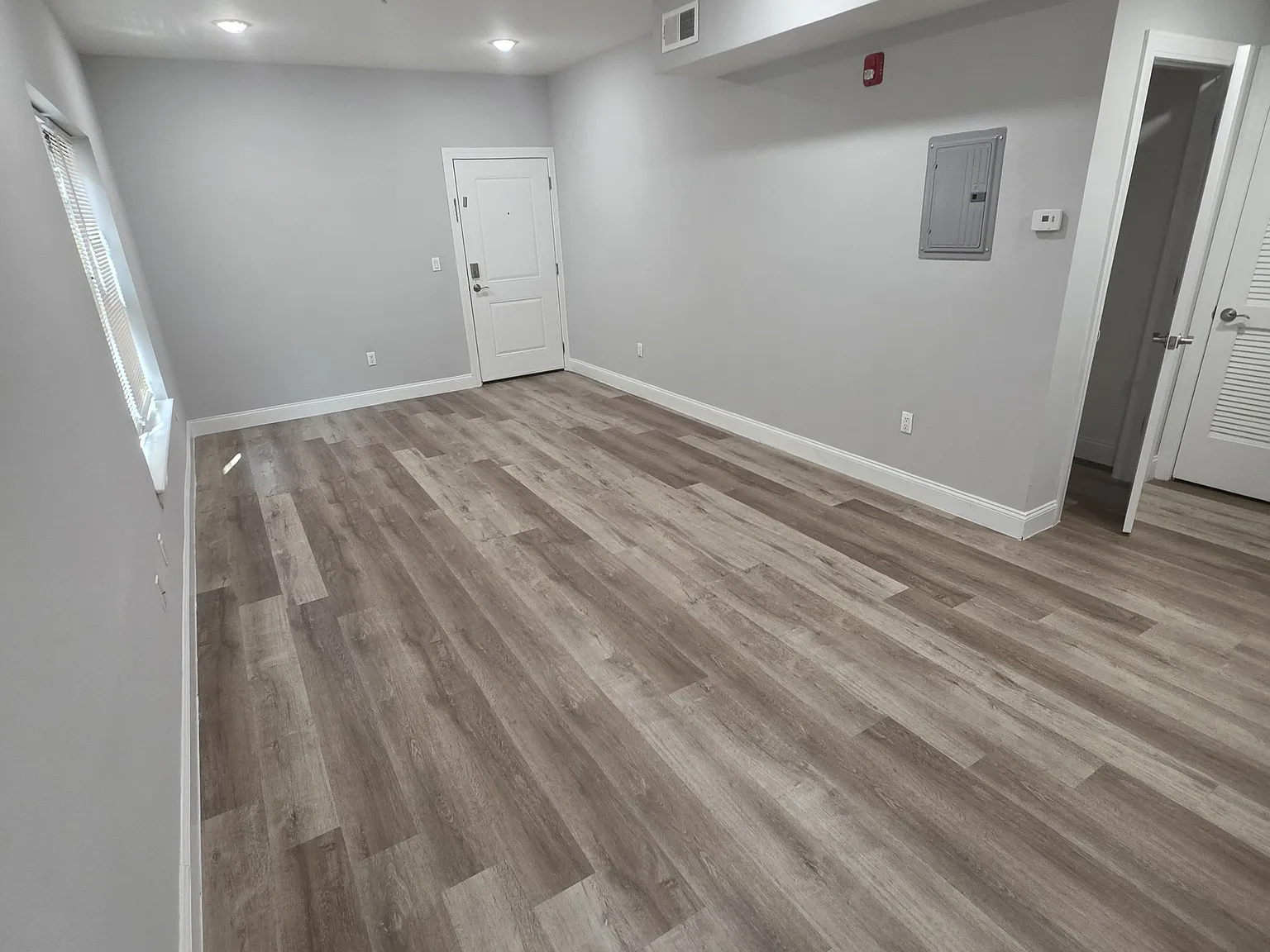 Studio, $1,431 — Photo 2