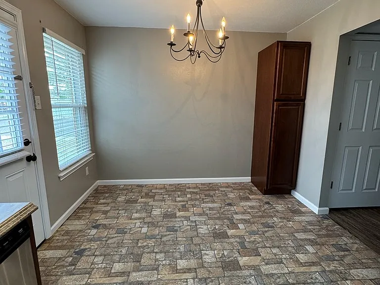 1318 Harless Ave — Photo 4