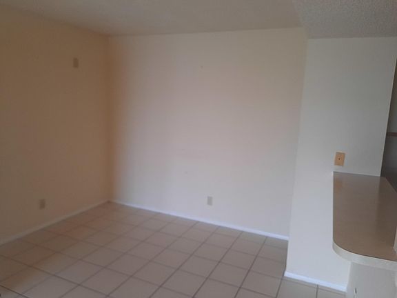4th image of 1548 SE Royal Green Cir #205