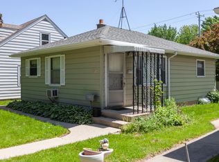 7925 W Keefe Ave, Milwaukee, WI 53222