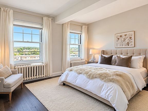 3rd image of 354 N Main St APT 306