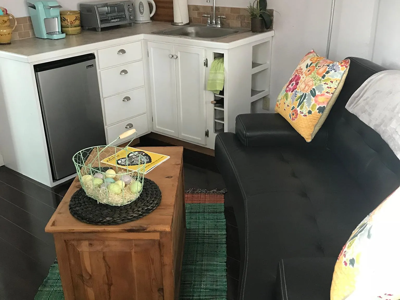 4415 Vine St — Photo 2