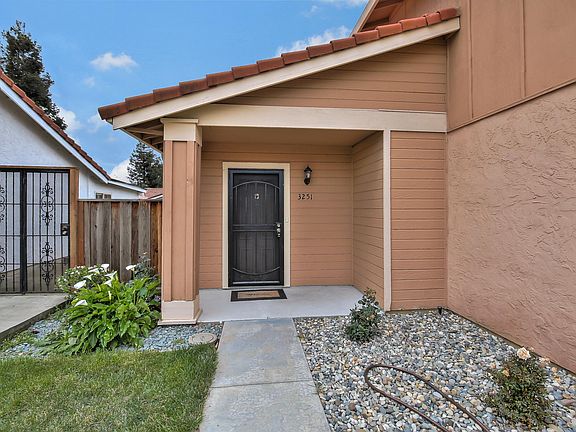 2nd image of 3251 Whispering Elm Ct