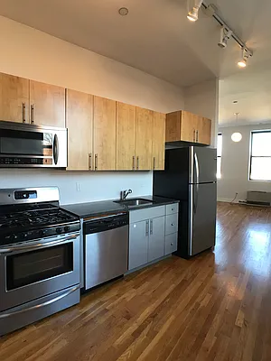 Rented by City Vista Inc | media 27