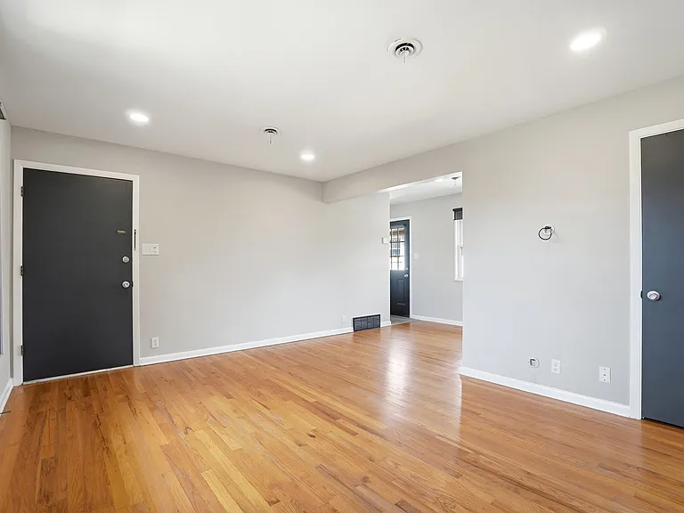 1545 King Ave #D — Photo 8