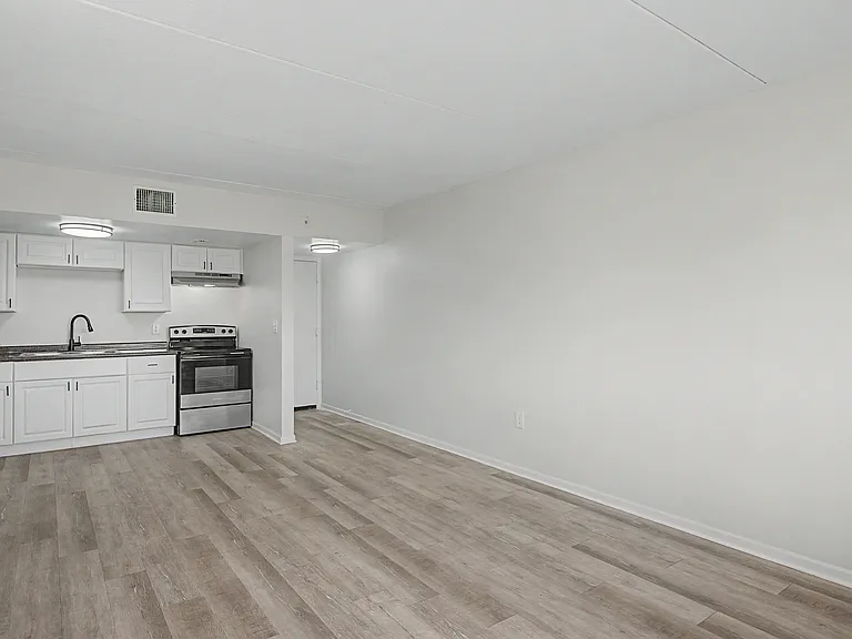 Addison Cove — Photo 10