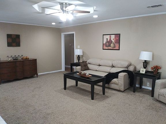 5th image of 915 Brandyn Pl