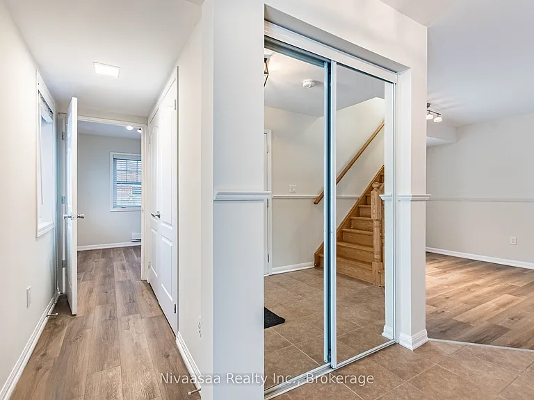 18 Betterton Cres — Photo 7