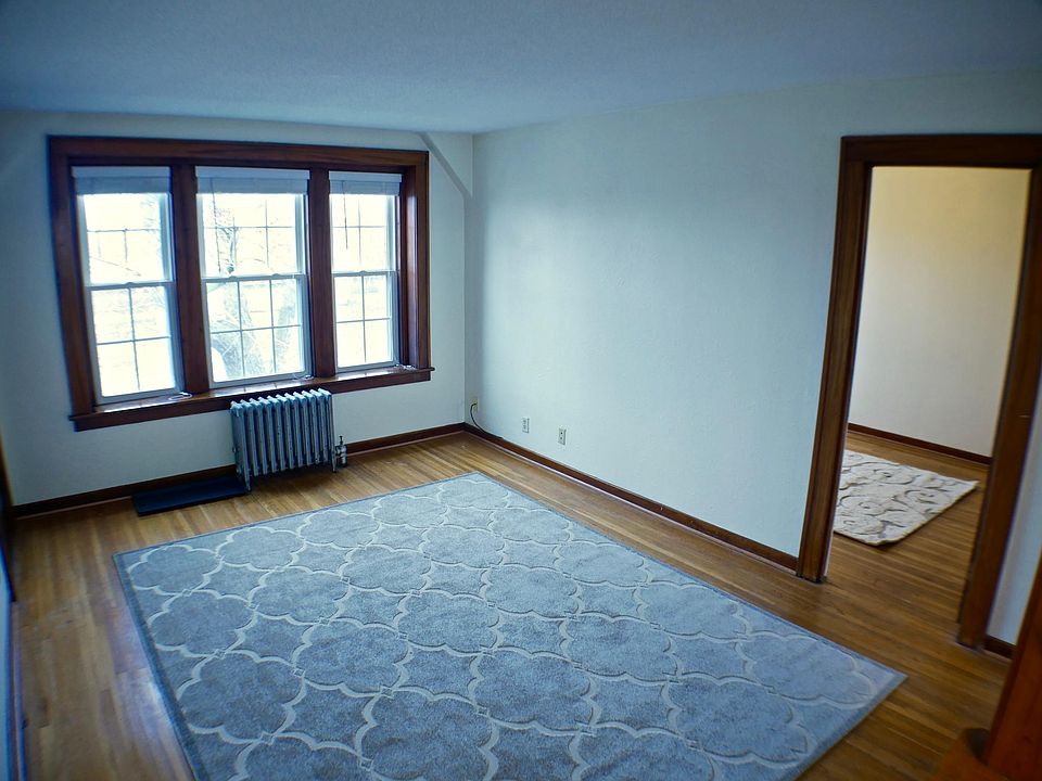 1st image of 1050 Kenmore Ave APT 1