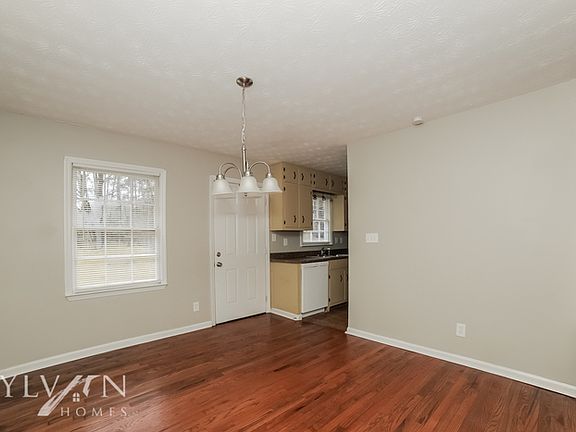 5th image of 122 Ashland Dr