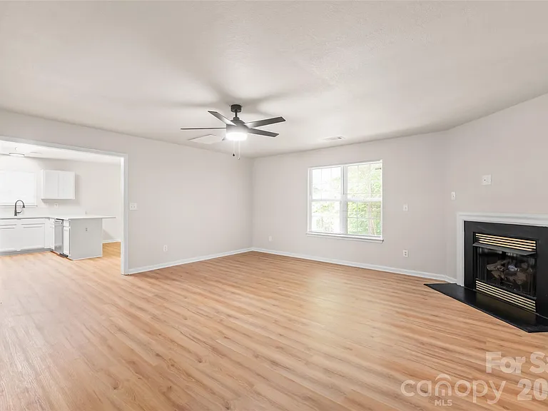4506 Christenbury Hills Ln — Photo 2