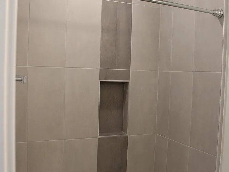 tub in the second bathroom on second floor