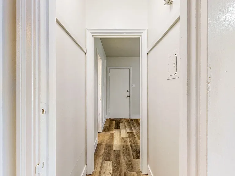560 McConnell Ave — Photo 32