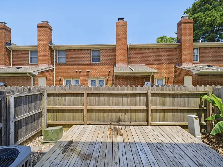4720 Beach Bay Ct — Photo 37