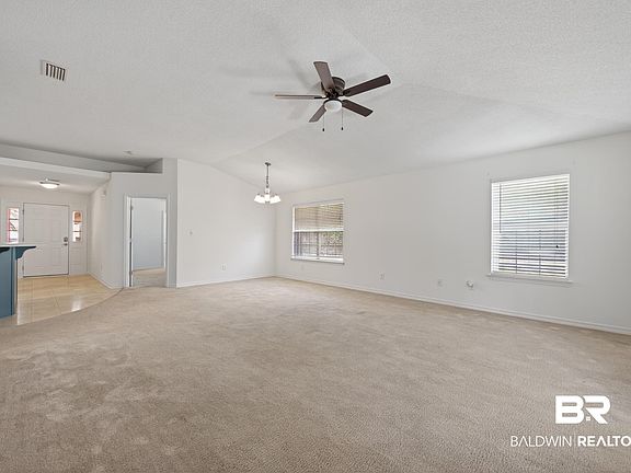 3rd image of 108 Davison Loop