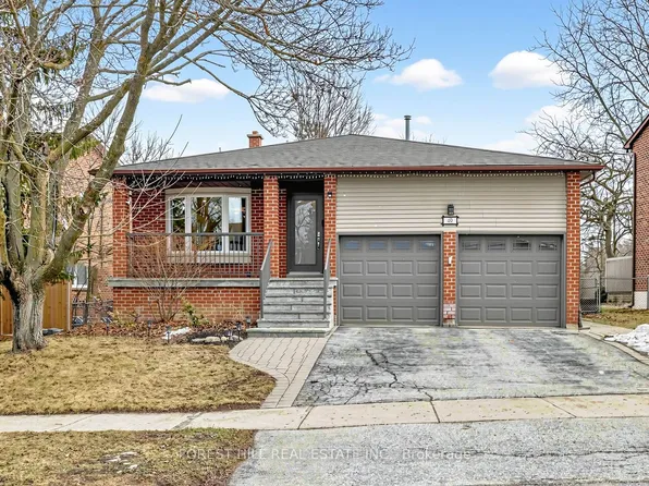 49 Seaton Dr, Aurora, ON L4G 3W9