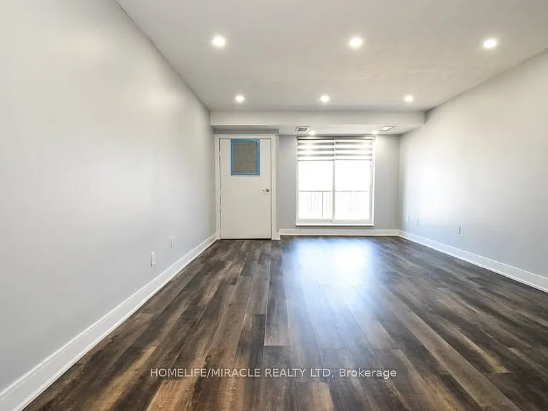 64 Louth St #303 — Photo 7