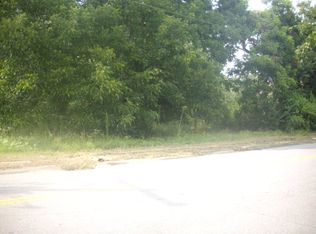 306 Hampton St, Elloree, SC 29047