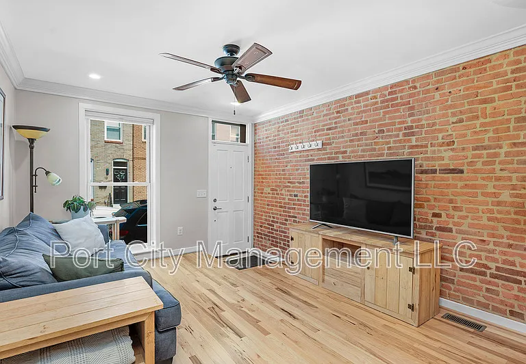 14 N Streeper St — Photo 18