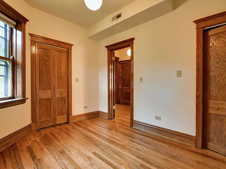 3920 N Janssen Ave #1 — Photo 7